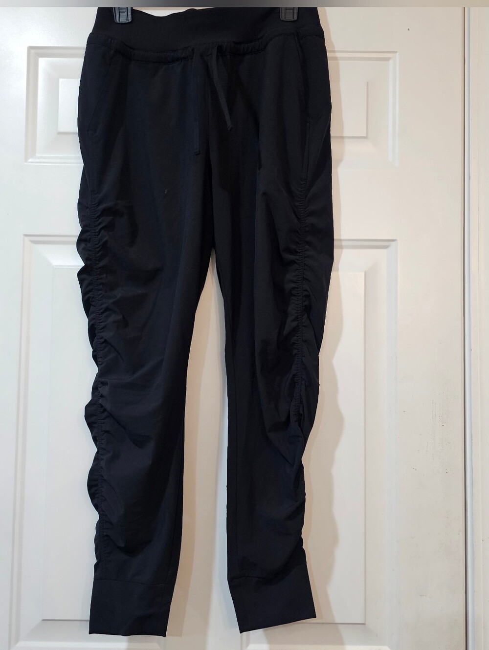Athleta Attitude Lined Mid-Rise Jogger Pants - Black
